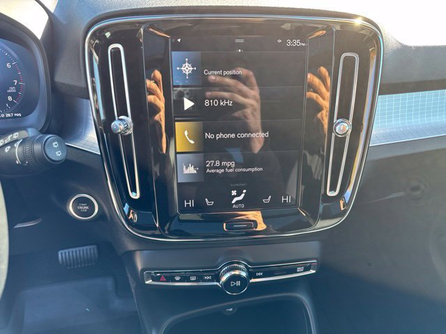 Used 2021 Volvo XC40 T5 Momentum w/ Premium Package AWD/4WD image 19