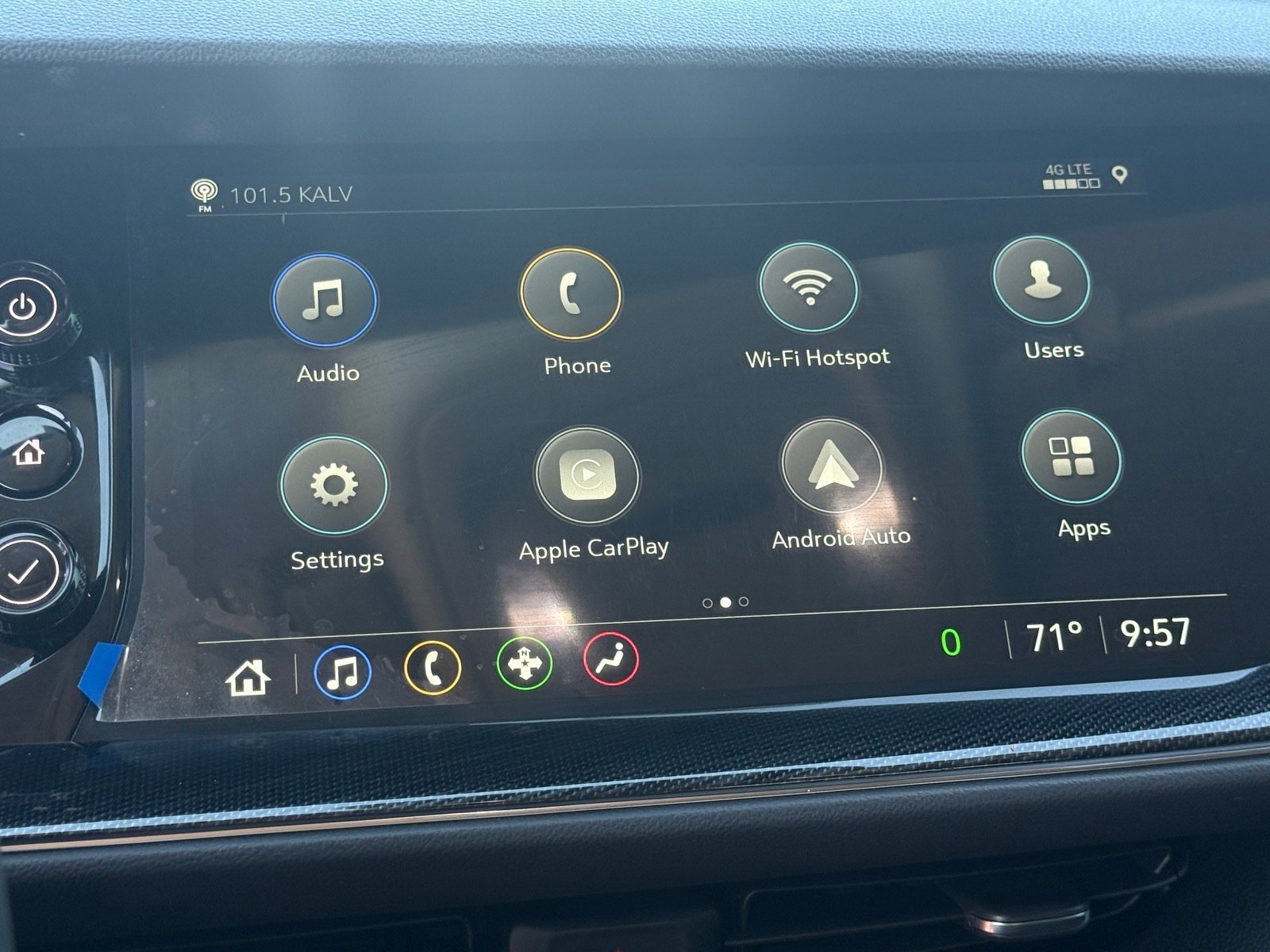 Used 2023 Buick Envision Preferred w/ Sport Touring Package image 17