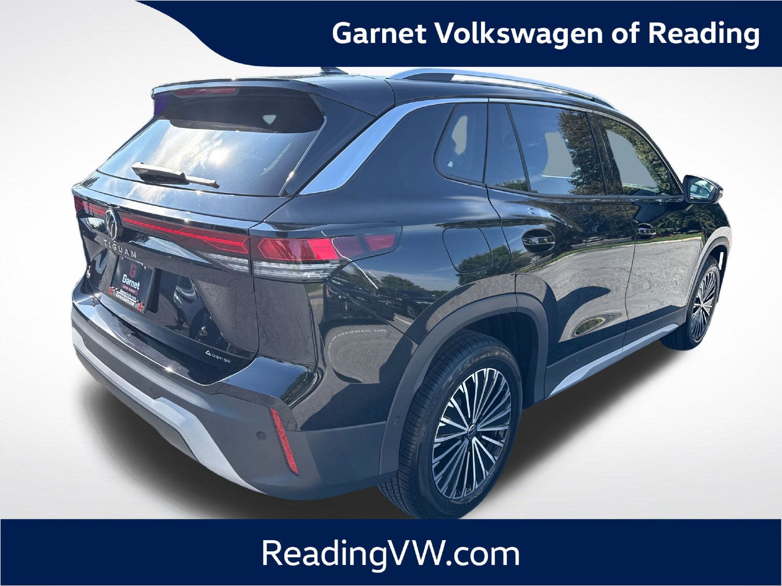 Certified 2025 Volkswagen Tiguan S AWD/4WD image 5