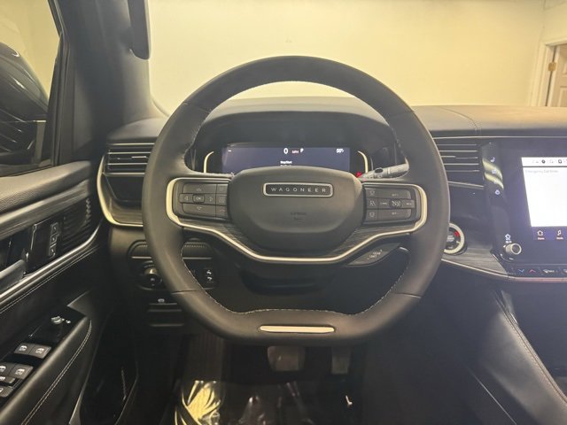 Used 2023 Jeep Wagoneer Series III w/ Premium Group I image 5