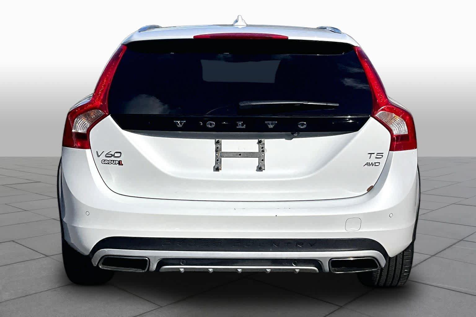 Used 2018 Volvo V60 T5 Cross Country w/ Convenience Package AWD/4WD image 5