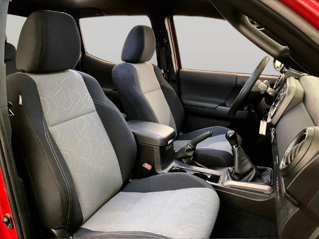 Used 2022 Toyota Tacoma TRD Off-Road w/ Technology Package AWD/4WD image 7