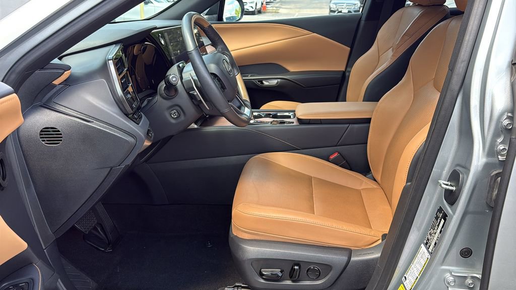 Used 2023 Lexus RX 350 Premium Plus w/ Cold Area Package FWD image 22