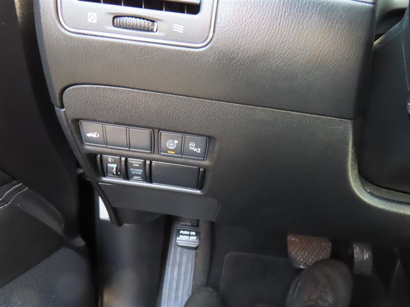 Used 2017 Nissan Armada Platinum AWD/4WD image 30