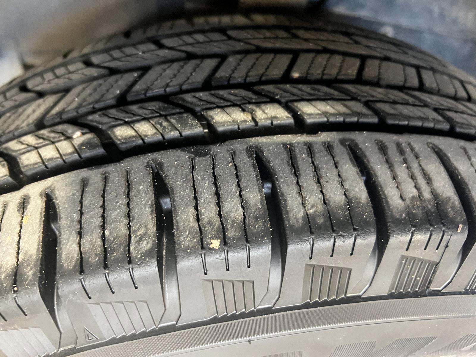 Used 2019 Ford Transit 250 130 Low Roof w/ Exterior Upgrade Package image 21