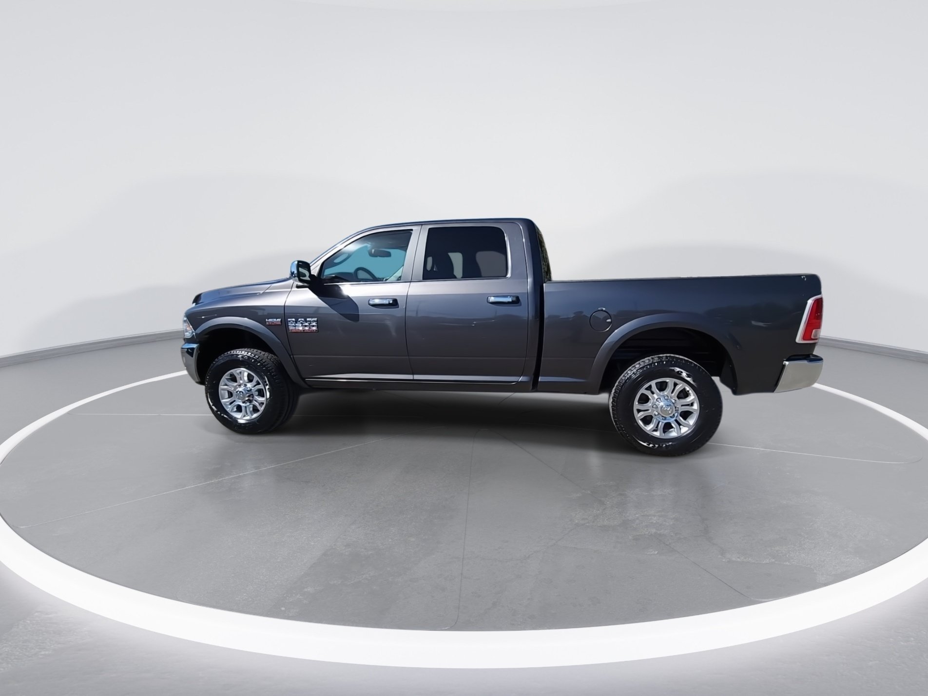 Certified 2016 RAM 2500 Laramie w/ Convenience Group AWD/4WD image 8