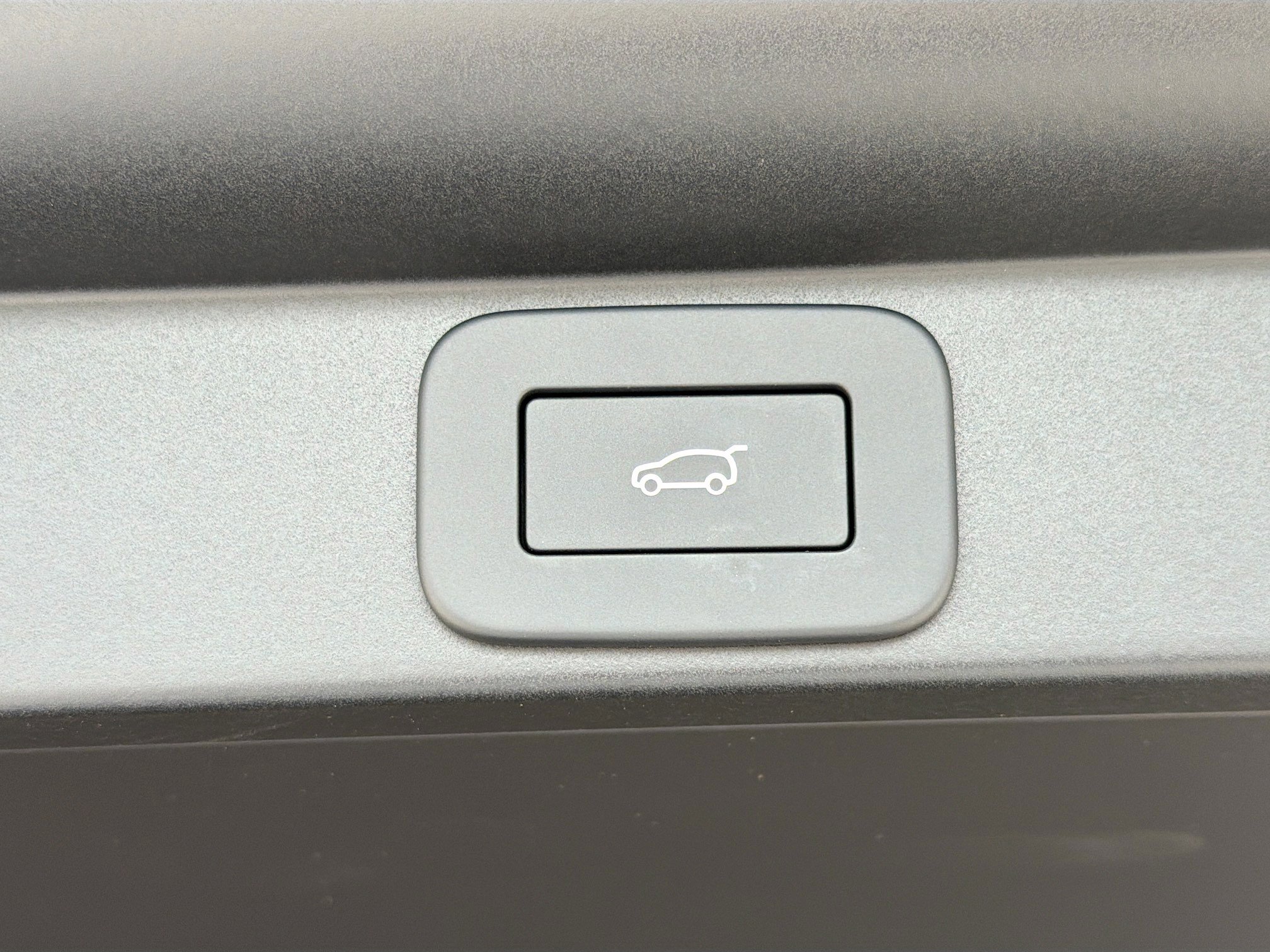 New 2026 Land Rover Range Rover SE image 13