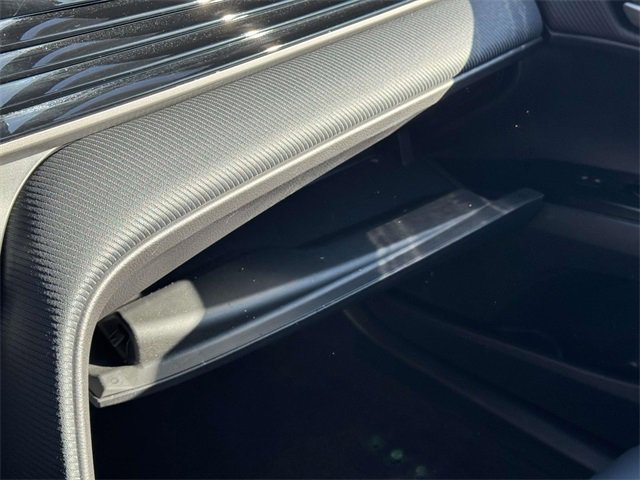 Used 2025 Toyota Camry SE image 32