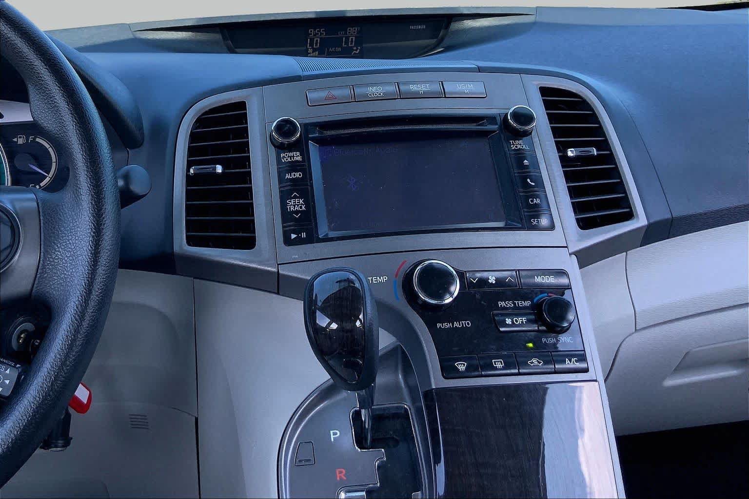 Used 2013 Toyota Venza LE w/ LE Convenience Pkg FWD image 7