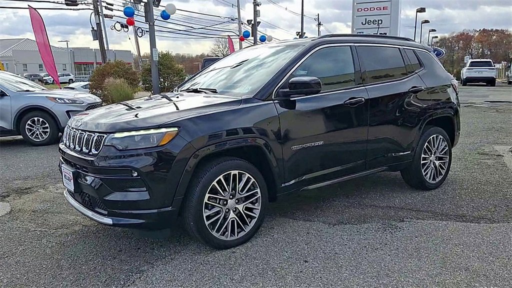 Certified 2024 Jeep Compass Limited w/ Elite Group image 4