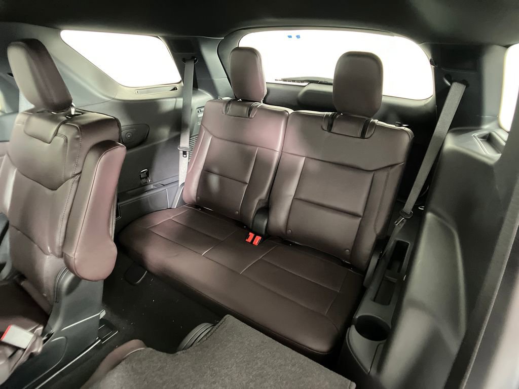 New 2026 Ford Explorer Platinum image 29
