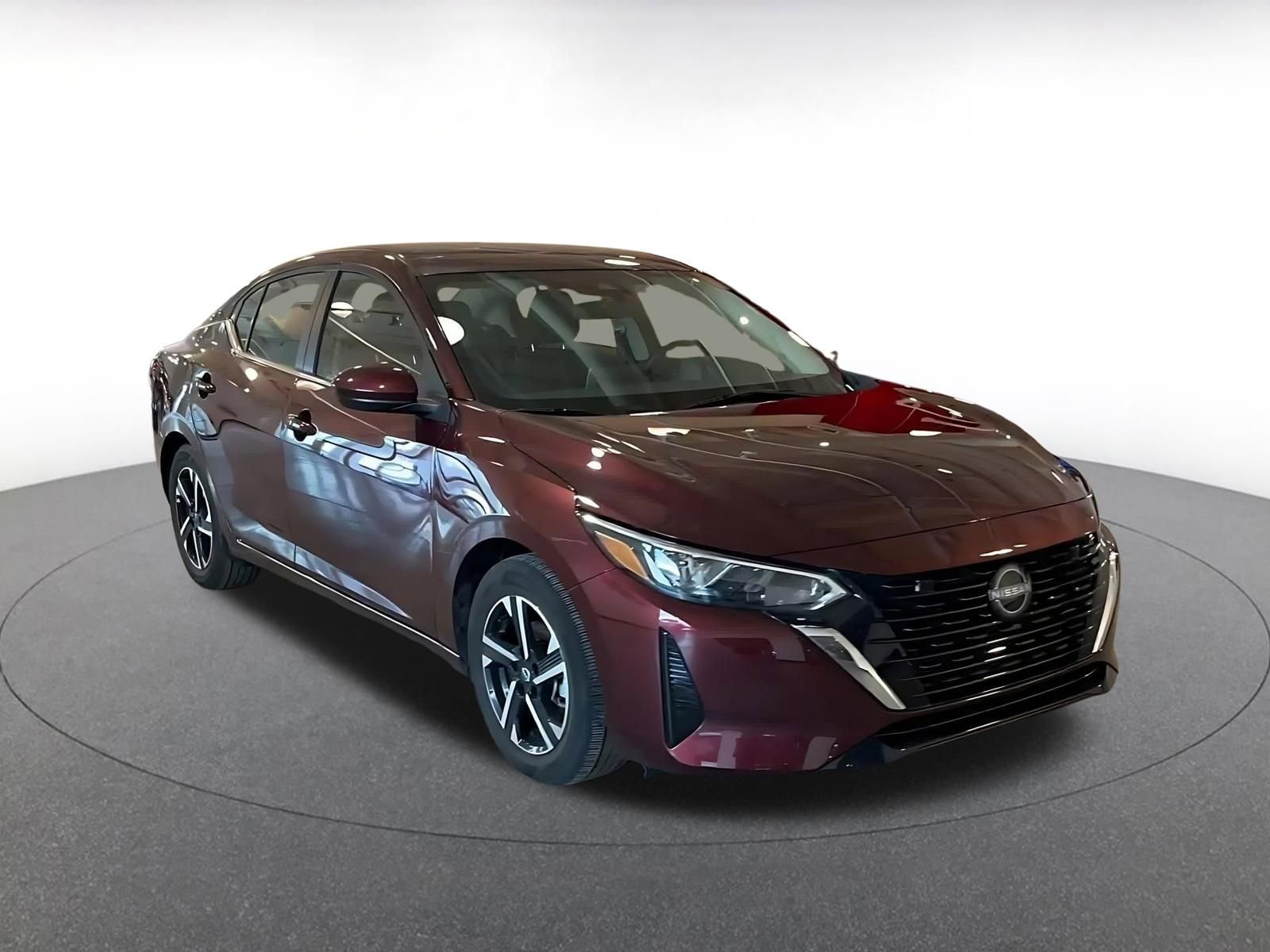 Used 2025 Nissan Sentra SV image 3