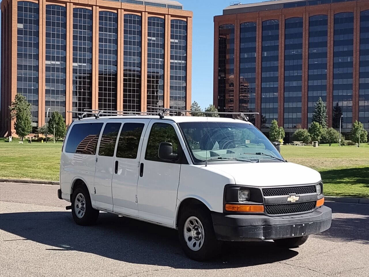 Used 2014 Chevrolet Express 1500 LS image 1