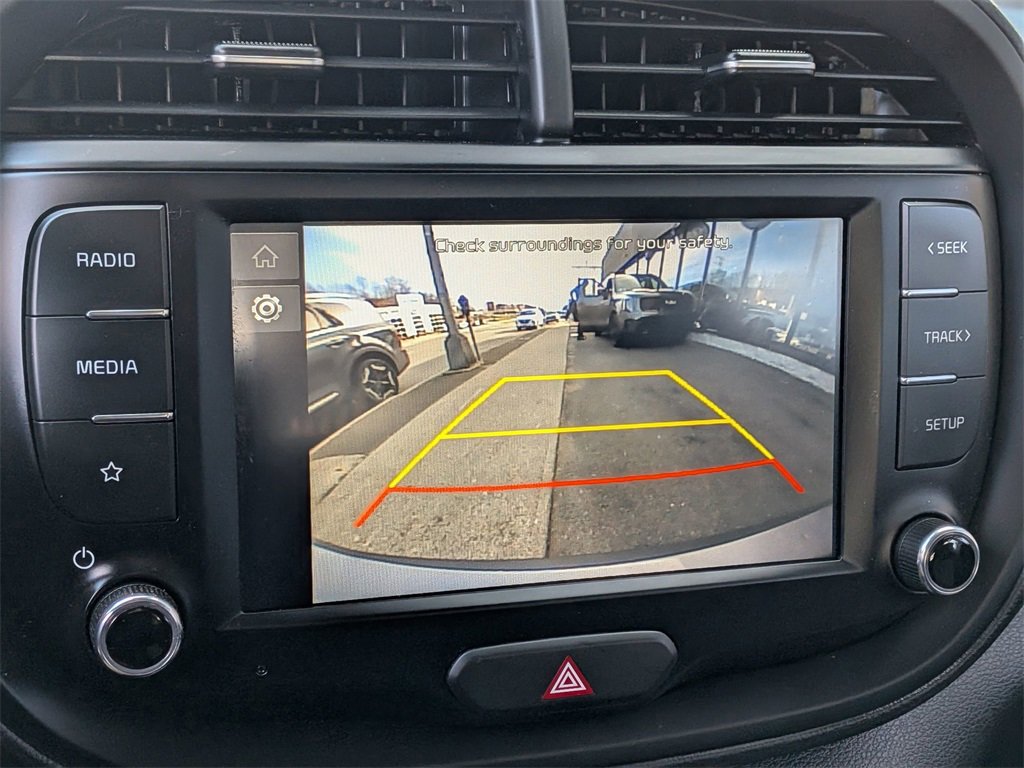 Used 2023 Kia Soul LX image 18