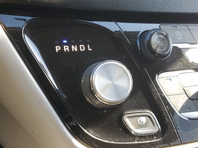 Used 2018 Chrysler Pacifica LX w/ Tire & Wheel Group image 26