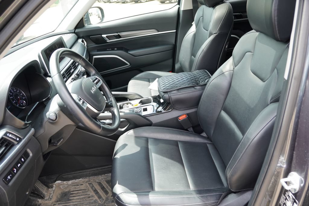 Certified 2022 Kia Telluride S AWD/4WD image 4