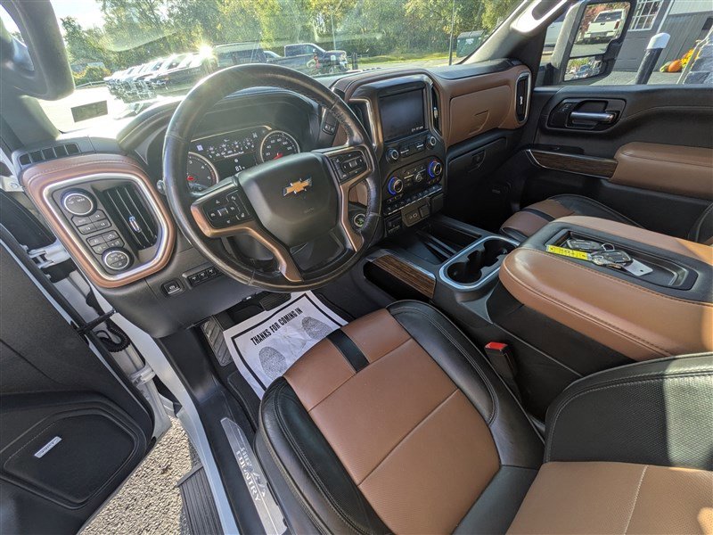 Used 2022 Chevrolet Silverado 3500 High Country w/ Safety Package II image 21