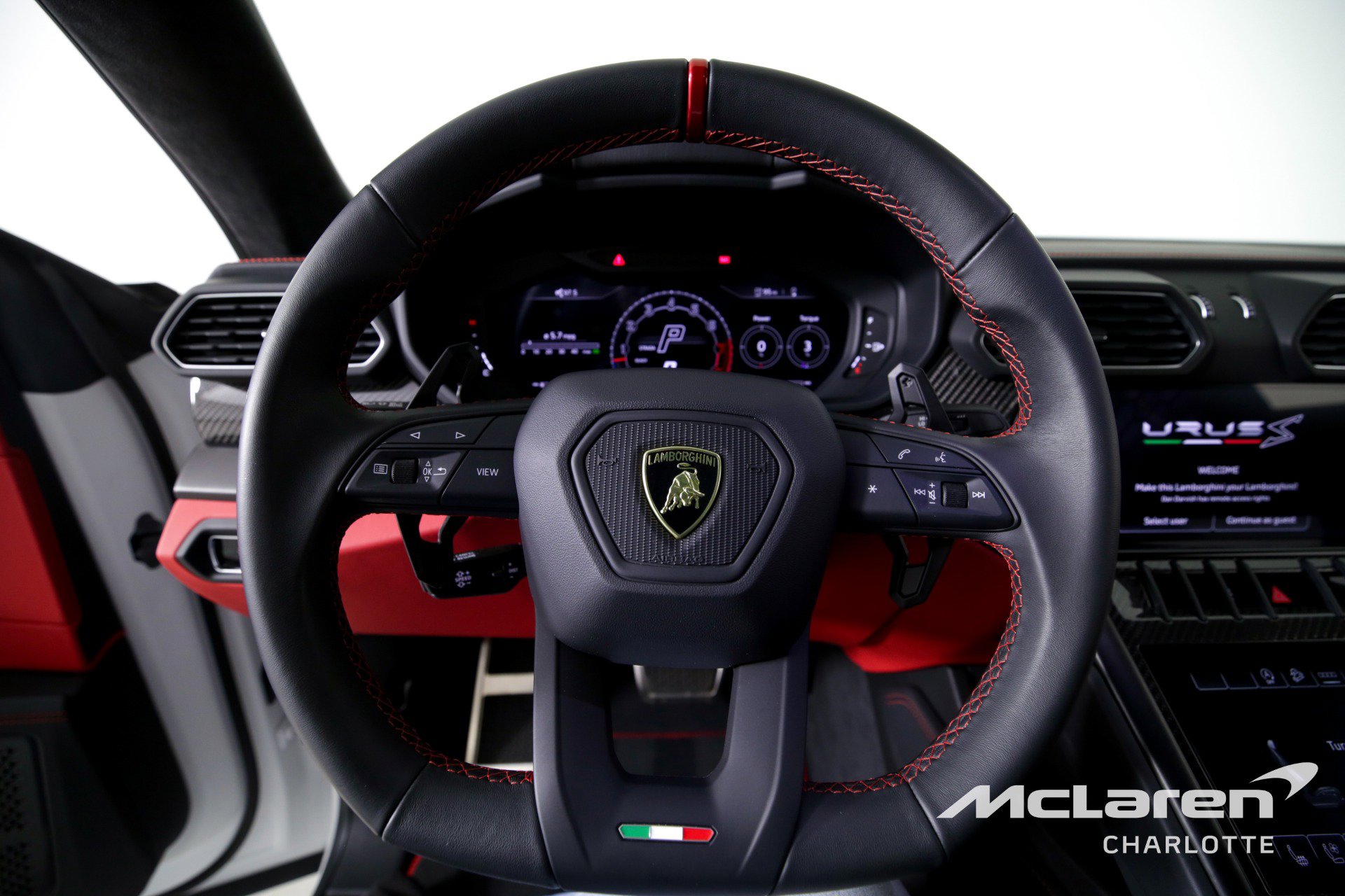 Used 2023 Lamborghini Urus S image 13