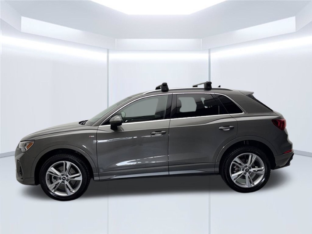 Used 2021 Audi Q3 2.0T Premium Plus w/ Premium Plus Package AWD/4WD image 2