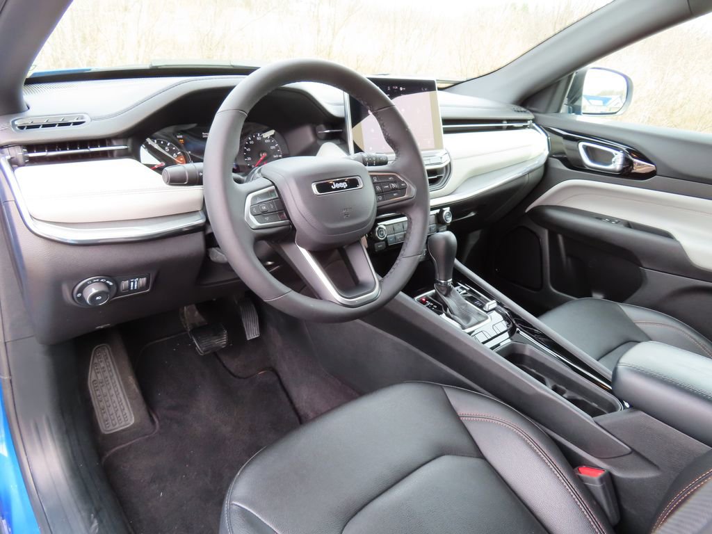 Used 2024 Jeep Compass Limited image 21