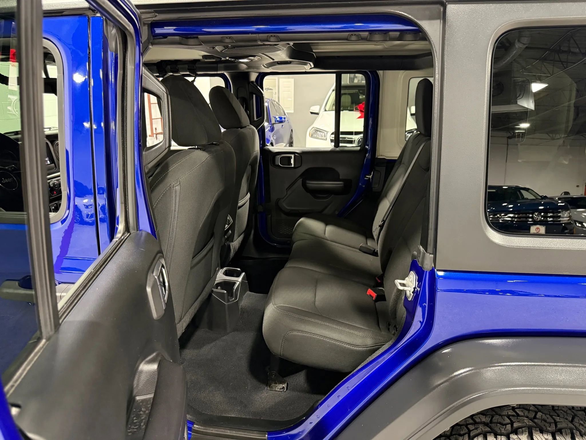 Used 2018 Jeep Wrangler Unlimited Sport S image 59