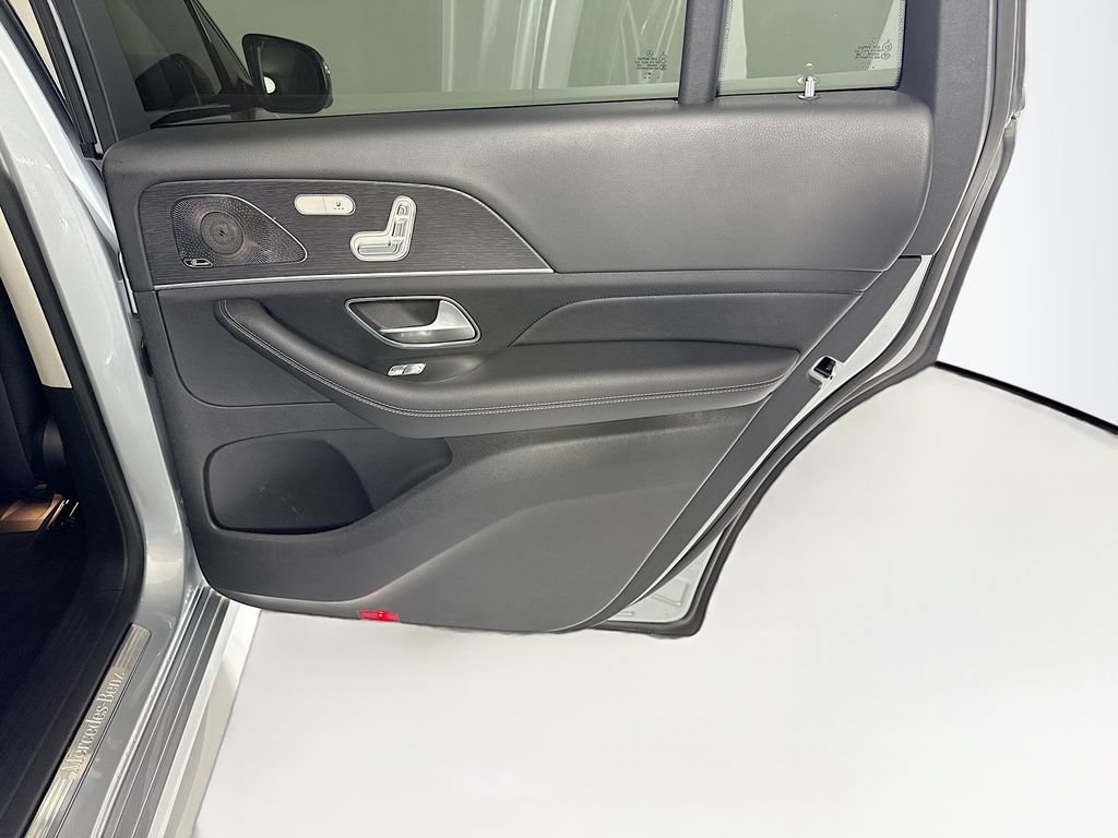 Certified 2024 Mercedes-Benz GLS 450 4MATIC image 28