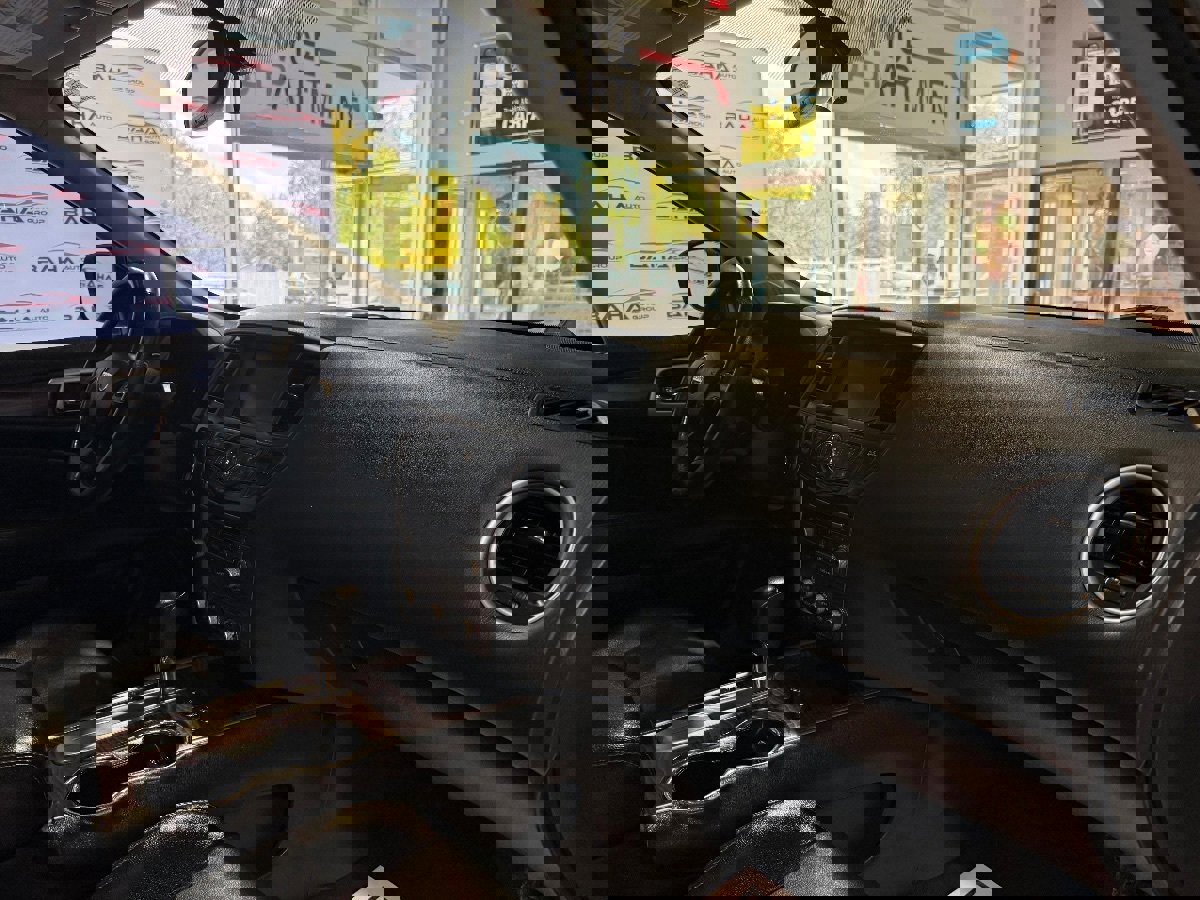 Used 2020 Nissan Pathfinder Platinum FWD image 65