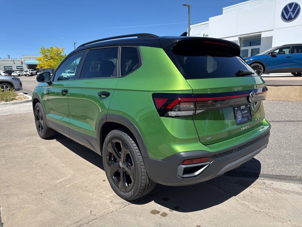 Used 2025 Volkswagen Taos SE AWD/4WD image 3