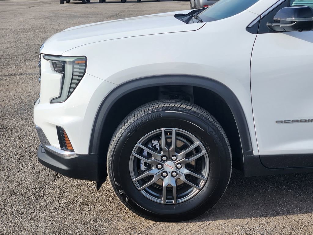 Used 2025 GMC Acadia Elevation image 8