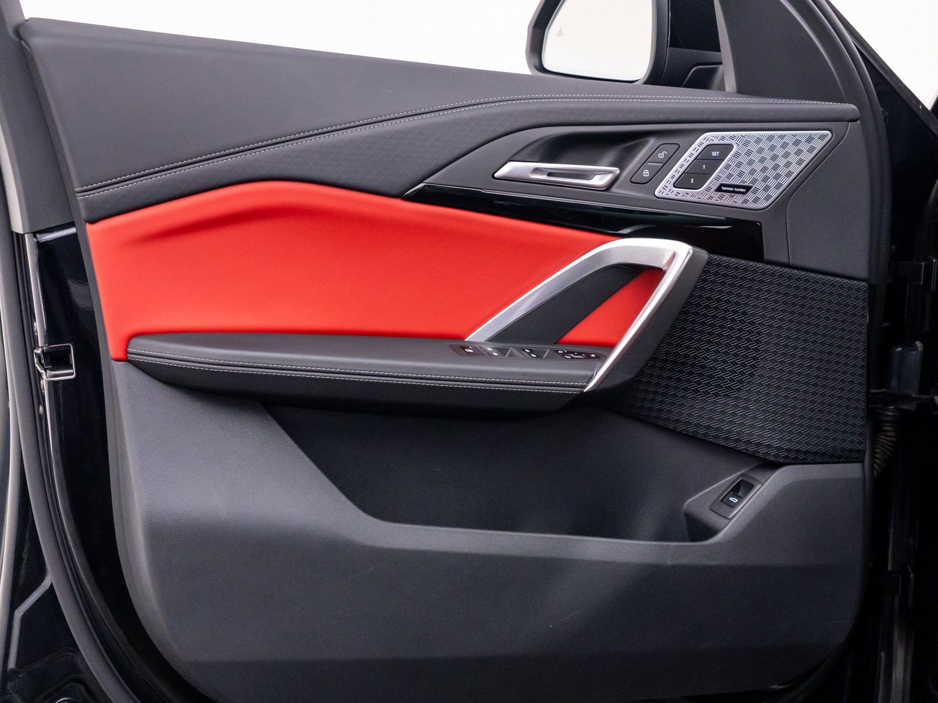 Certified 2025 BMW X2 xDrive28i image 14