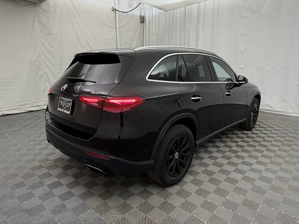 Used 2024 Mercedes-Benz GLC 300 4MATIC image 5