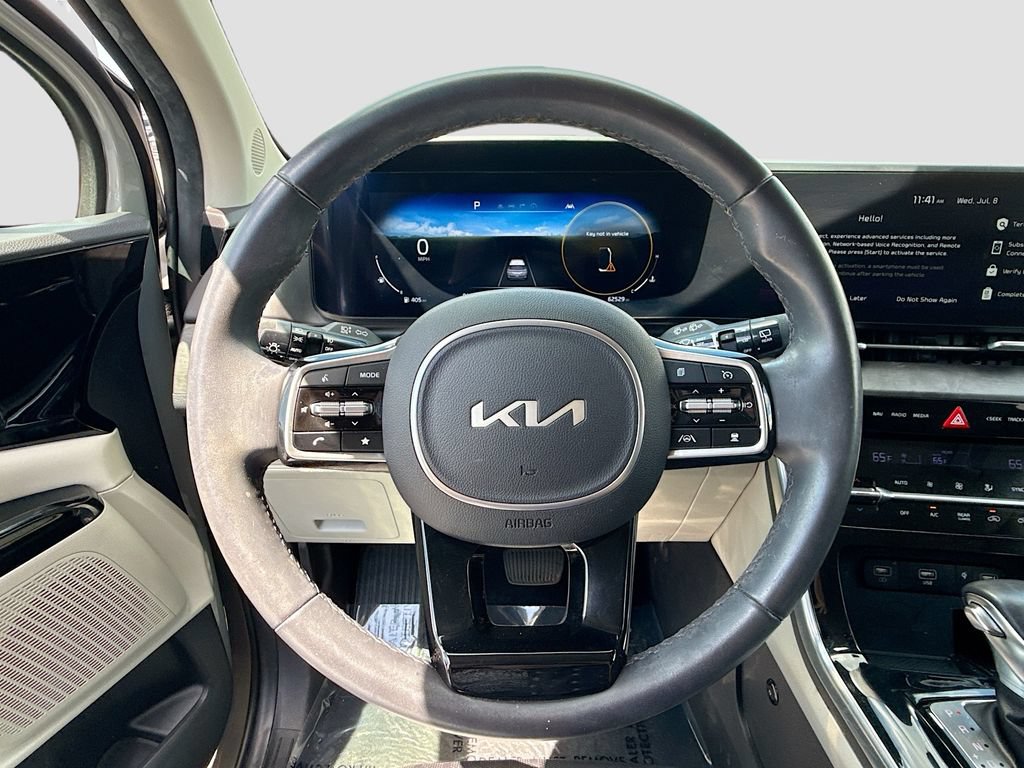 Used 2024 Kia Carnival FWD image 41