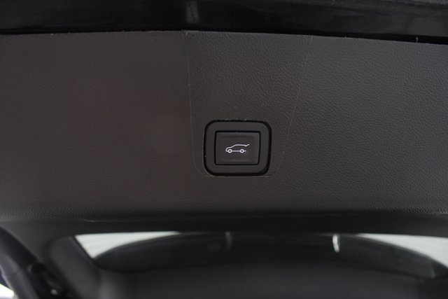 Used 2023 Chevrolet Traverse High Country image 26