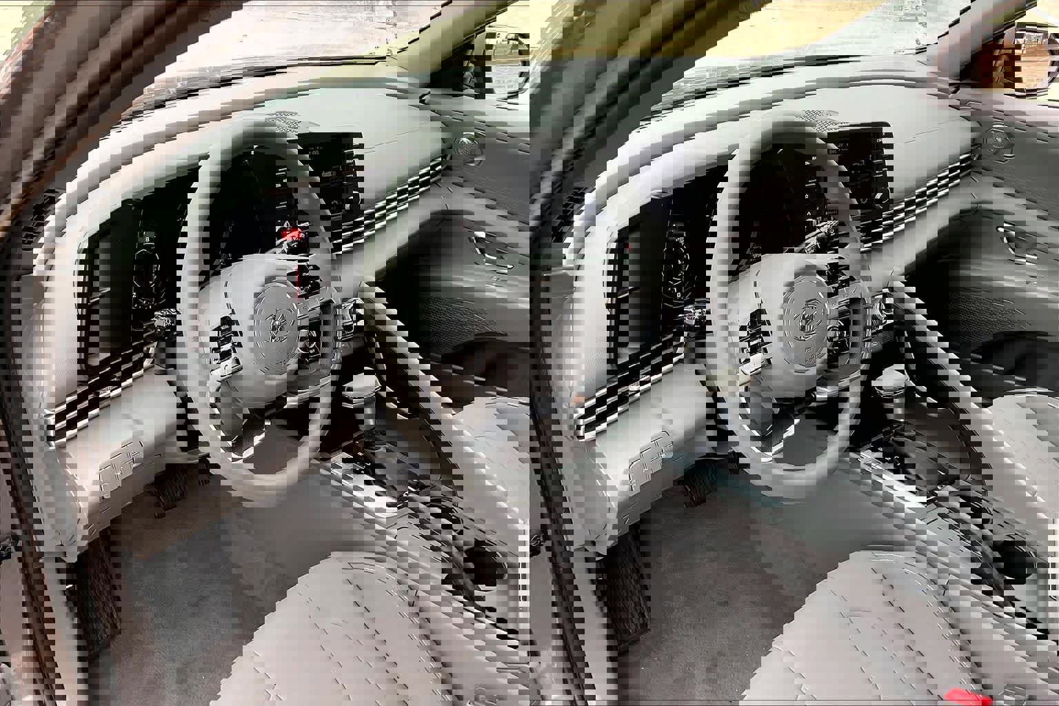 Used 2022 Hyundai Elantra SEL w/ Preferred Accessory Package image 14