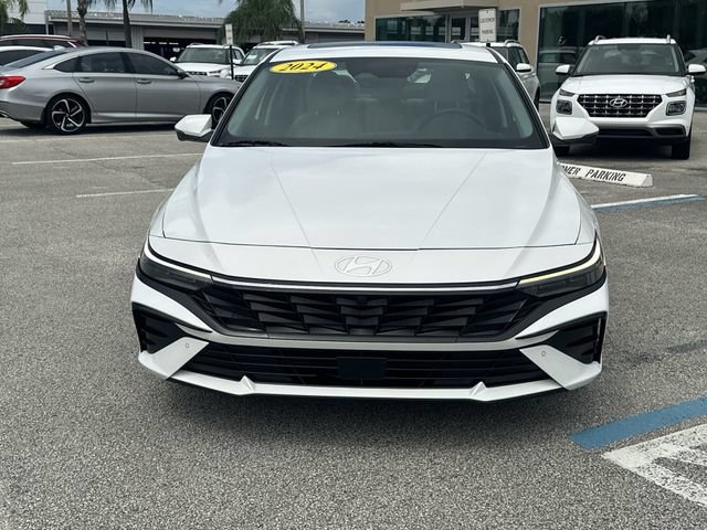 Certified 2024 Hyundai Elantra Limited FWD image 3