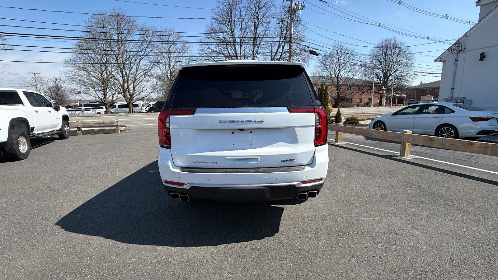 Used 2025 GMC Yukon XL Denali image 6