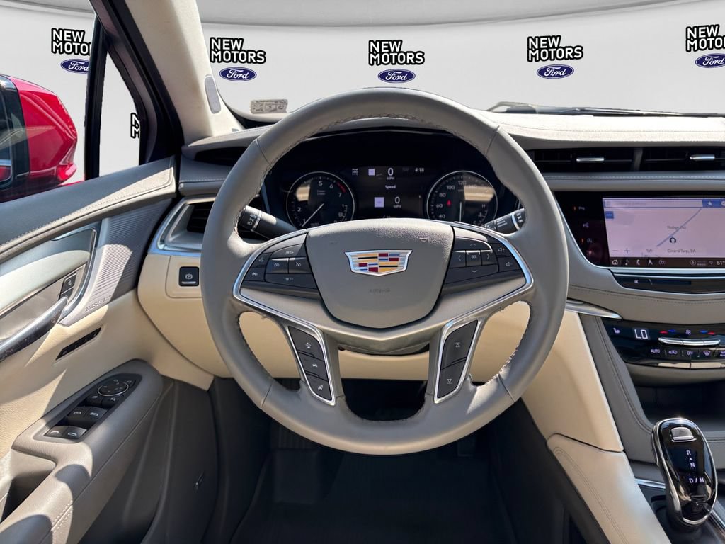 Used 2022 Cadillac XT5 Premium Luxury w/ Technology Package AWD/4WD image 13