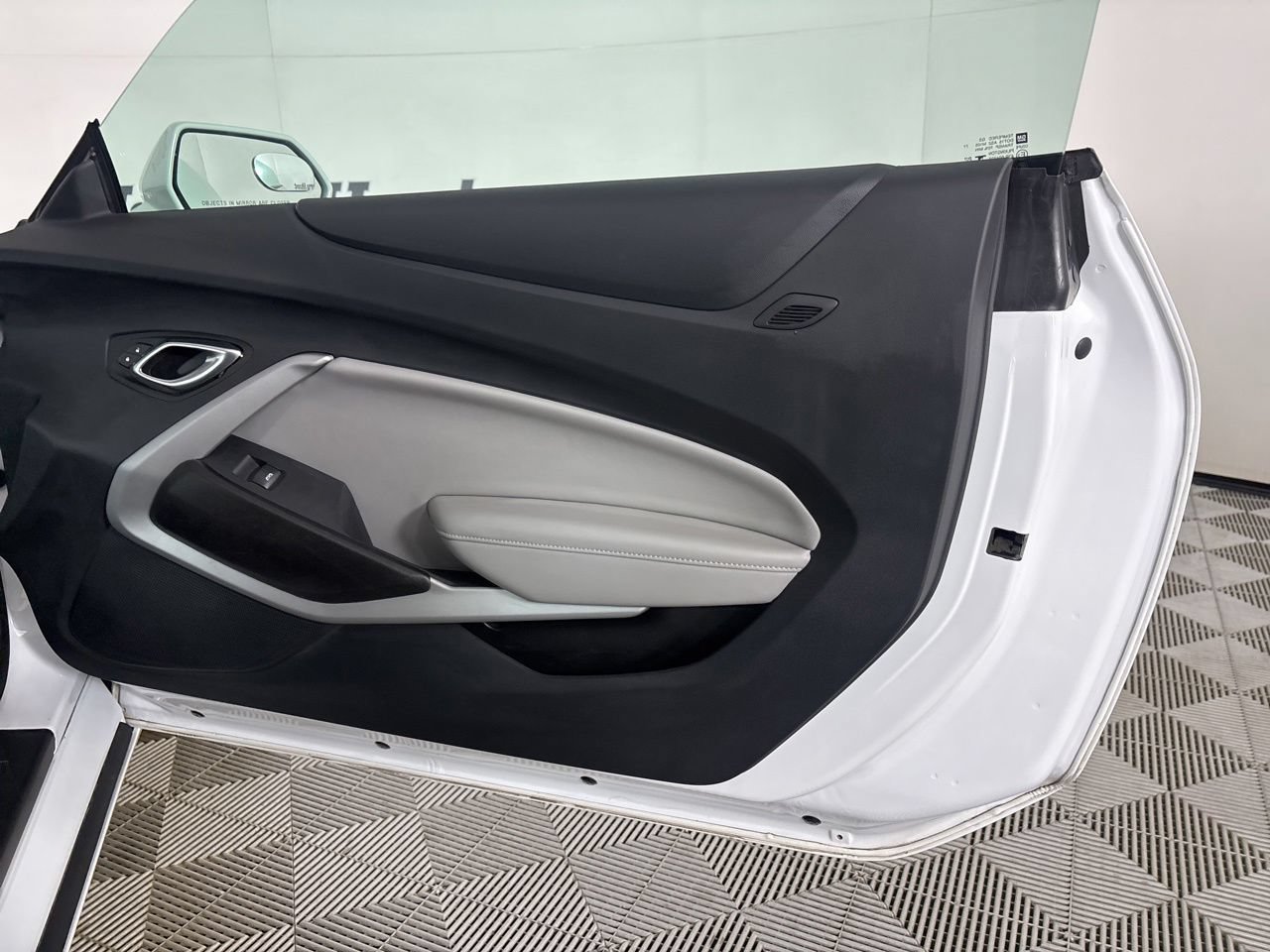 Used 2023 Chevrolet Camaro LT RWD image 21
