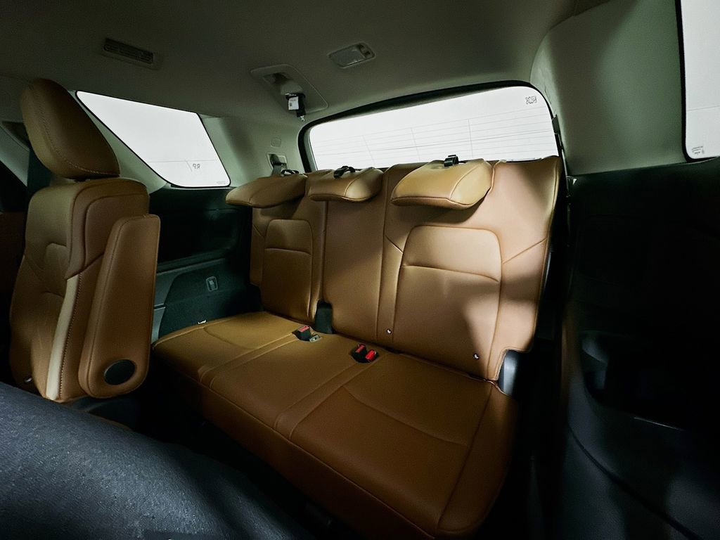 New 2026 Nissan Pathfinder Platinum AWD/4WD image 18