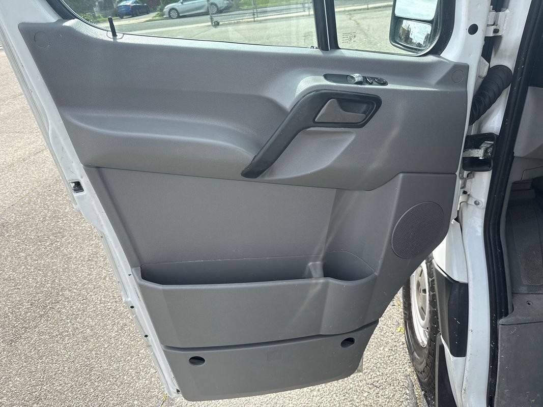 Used 2018 Mercedes-Benz Sprinter 2500 image 13