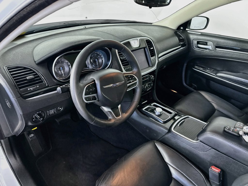 Used 2023 Chrysler 300 Touring L w/ Popular Equipment Group RWD image 29