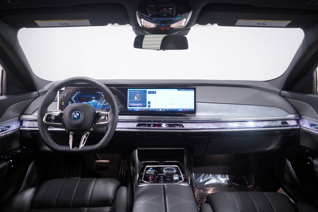 Used 2025 BMW i7 eDrive50 w/ M Sport Package image 10