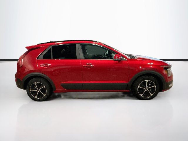 Certified 2025 Kia Niro EX w/ EX Cold Weather Package FWD image 8