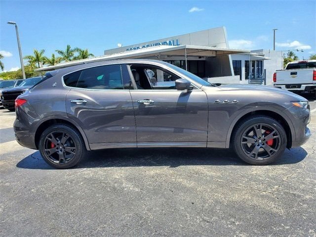 Used 2019 Maserati Levante AWD/4WD image 9