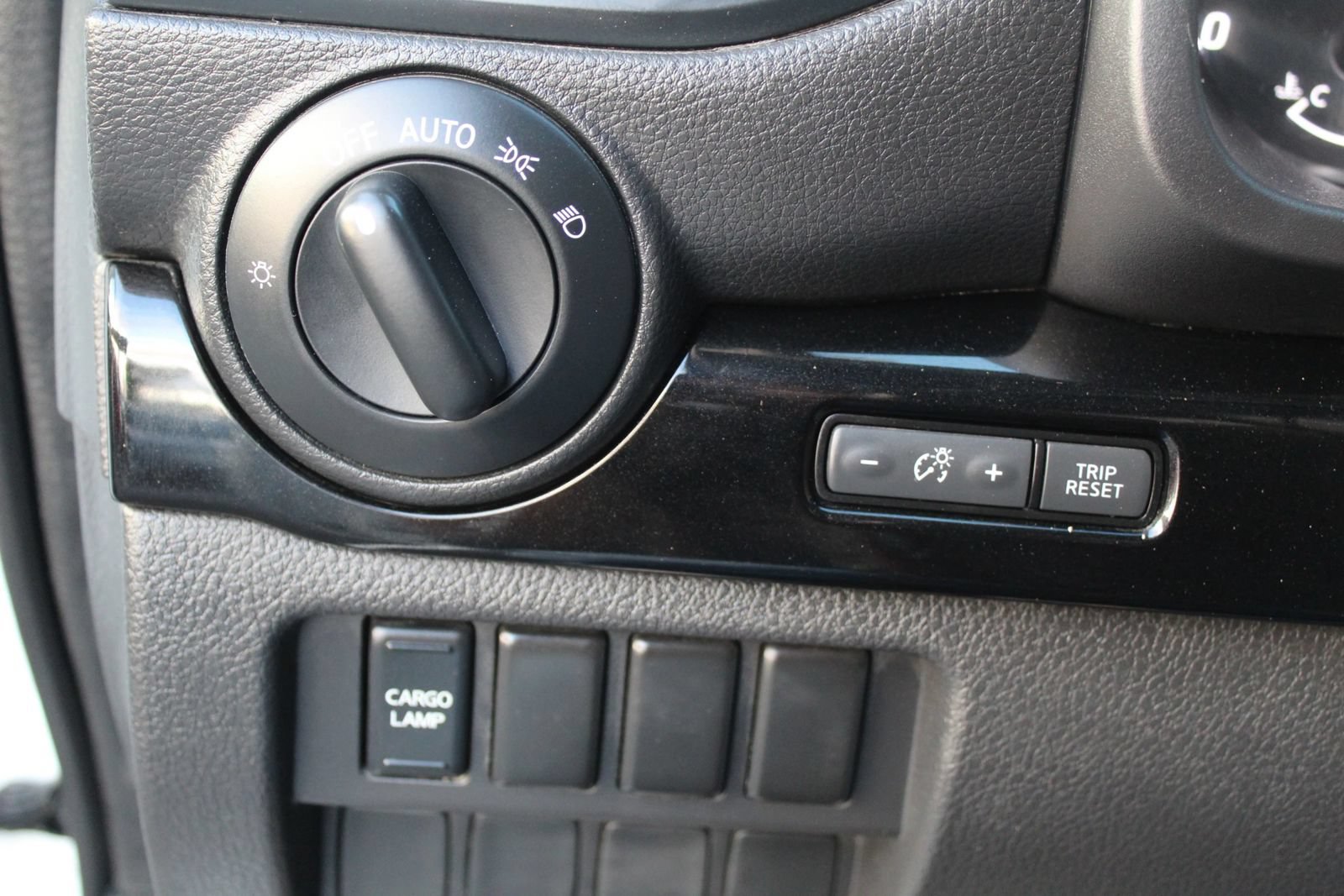Used 2023 Nissan Titan SV RWD image 26