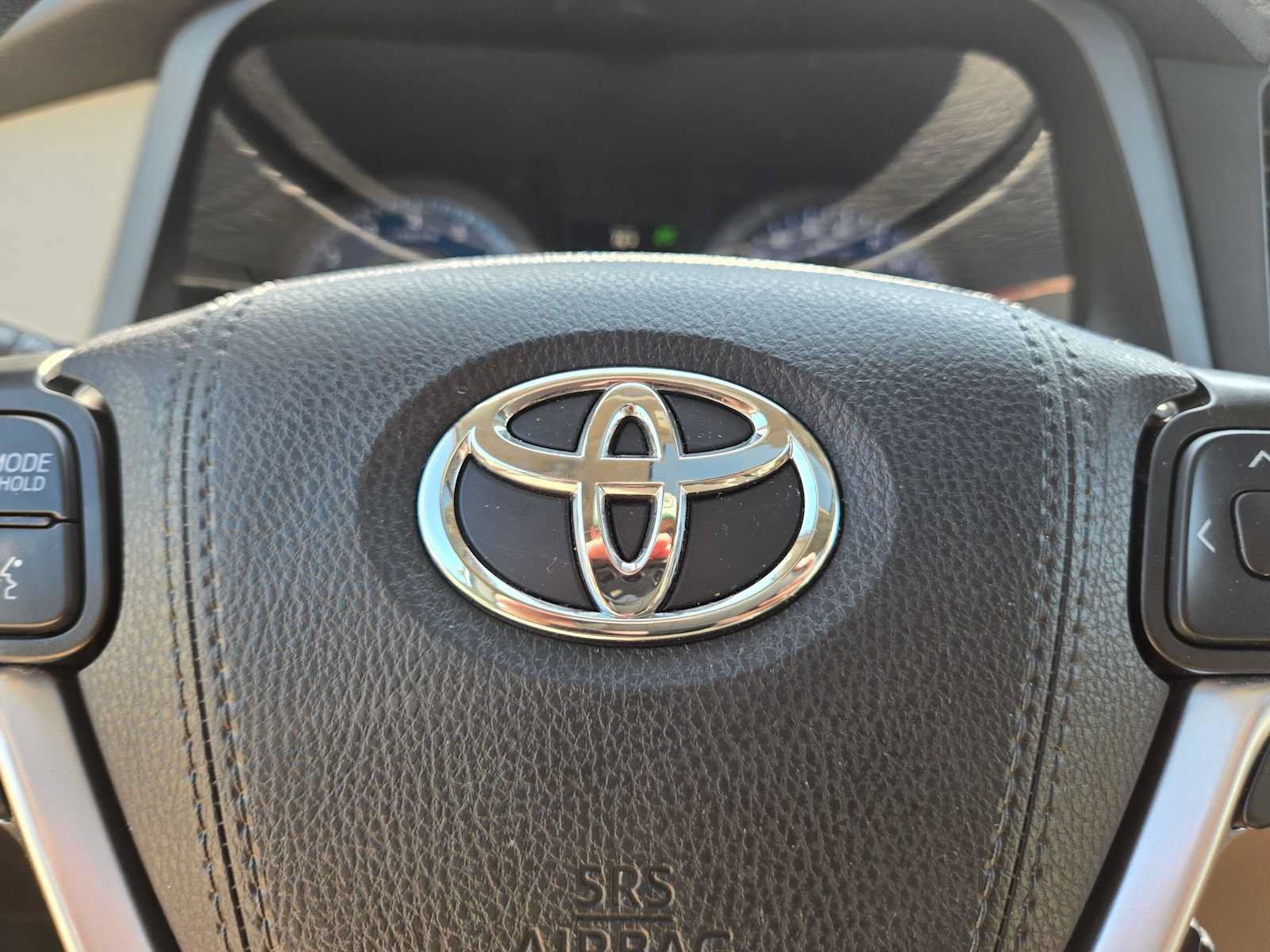 Certified 2020 Toyota Sienna XLE w/ XLE Navigation Package AWD/4WD image 26