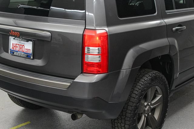 Used 2017 Jeep Patriot 75th Anniversary w/ Power Value Group AWD/4WD image 9