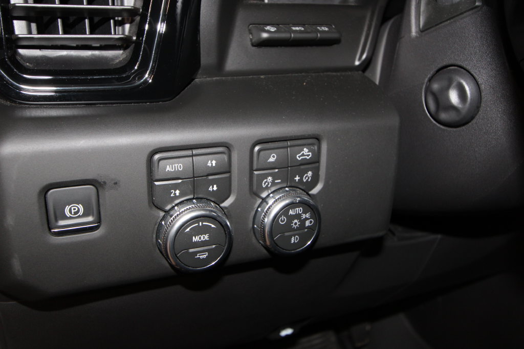 Used 2026 GMC Sierra 1500 AT4 w/ AT4 Premium Package AWD/4WD image 11