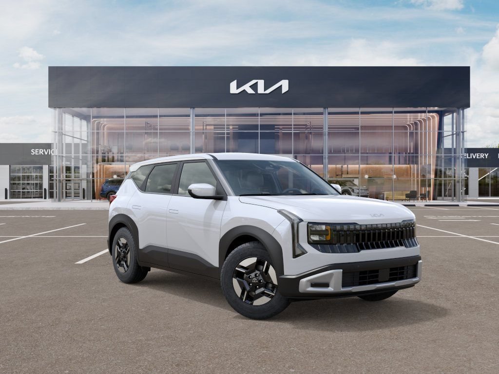 New 2027 Kia Seltos LX FWD image 8