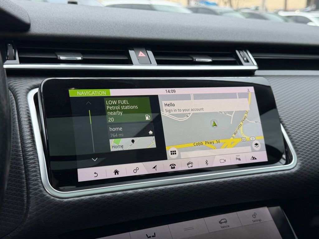 Used 2018 Land Rover Range Rover Velar S image 18